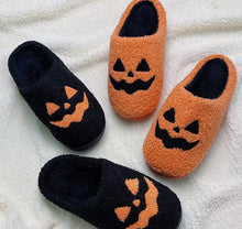 Load image into Gallery viewer, Indoor Closed Toe Halloween Slippers
